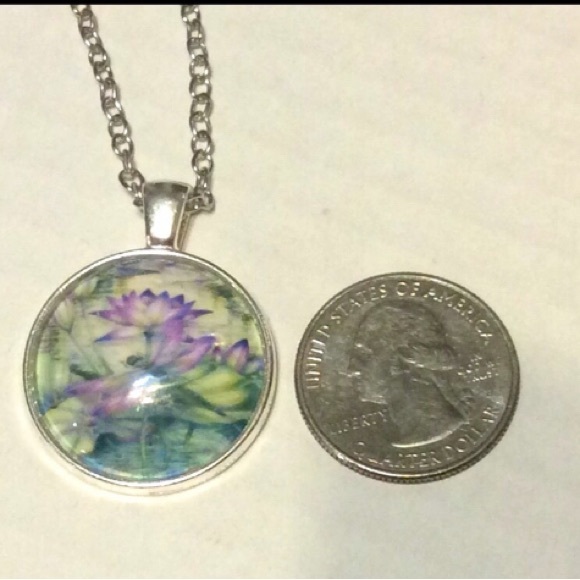 UNBRANDED Beautiful LOTUS Flowers With DRAGONFLY Glass Dome ART PENDANT - Picture 3 of 8